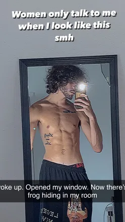 OnlyFans cuenta retrogotnude header 2