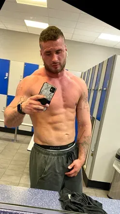 OnlyFans account  itsryan23 avatar 1