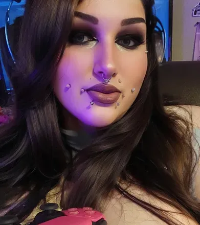 OnlyFans account  gothxbratx avatar 1