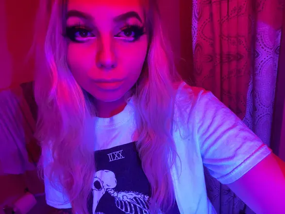 OnlyFans account  cloudyfawn avatar 1