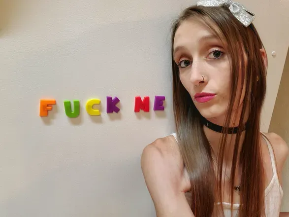 OnlyFans cuenta petiteladyjay header 2