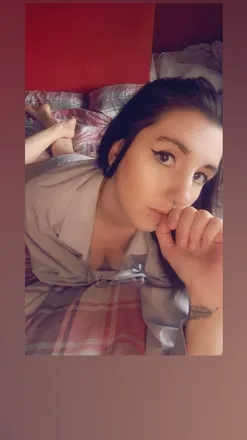 OnlyFans cuenta justmegan.free header 2