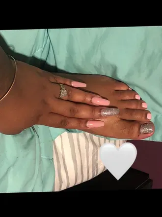 OnlyFans cuenta beautifullightskinshaye header 2