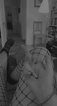 OnlyFans cuenta vikki_doll header 2