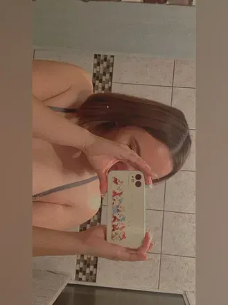 OnlyFans account  yazminestrada avatar 1