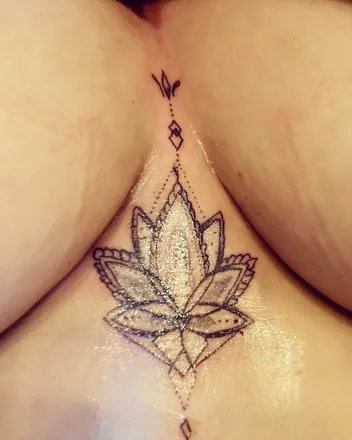 OnlyFans cuenta u210824052 header 2