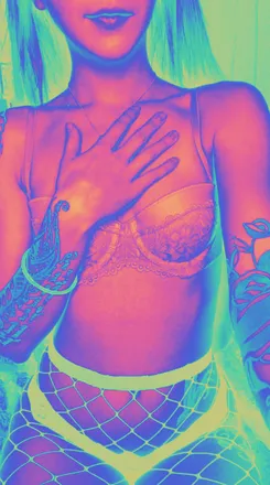 OnlyFans cuenta nikki_bee26 header 2