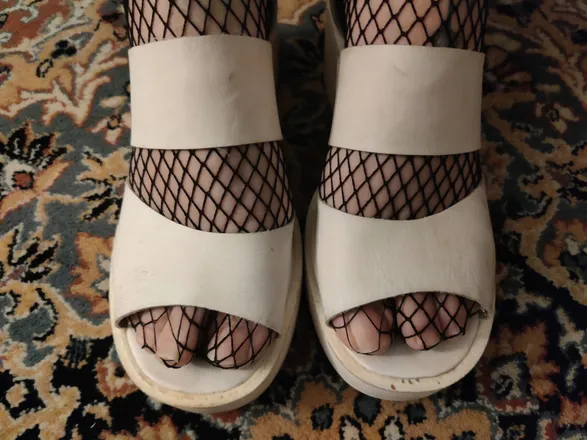 OnlyFans account  i.love.katies.feet header 2