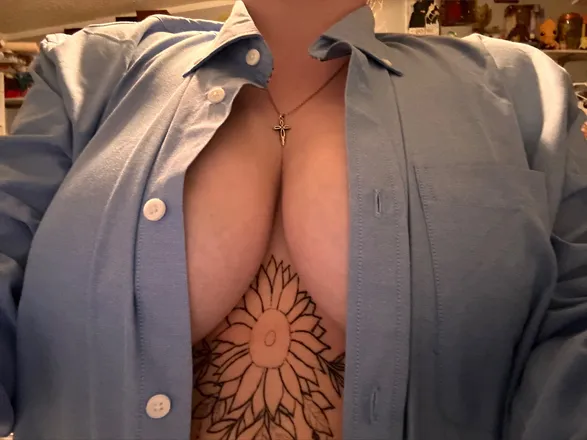 OnlyFans cuenta bigtittymiss header 2