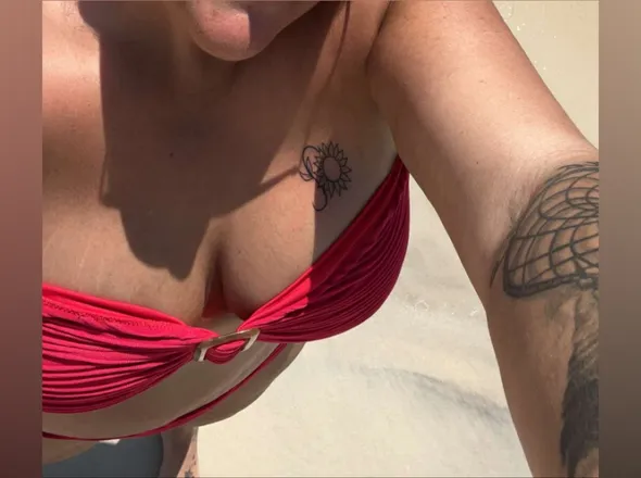 OnlyFans cuenta curvymamatattsnpierced header 2
