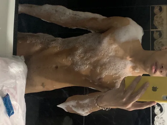 OnlyFans cuenta henriquelira18 header 2