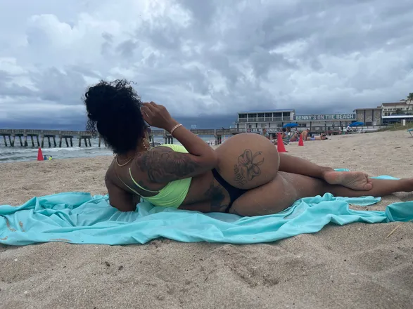 OnlyFans cuenta ex0ticprblmz header 2