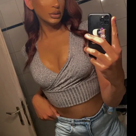 OnlyFans cuenta mrsmontgomery header 2