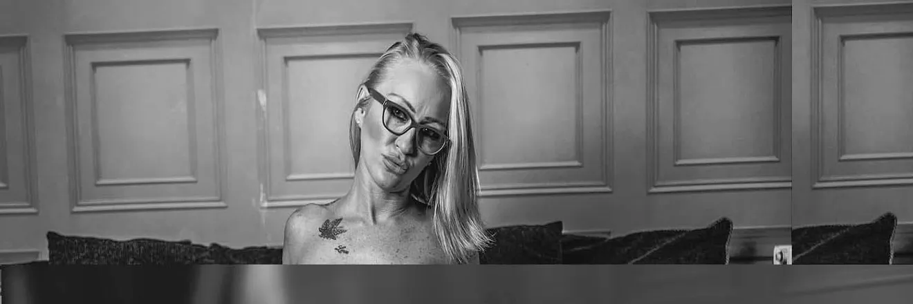OnlyFans cuenta shy_blondebabe header 2