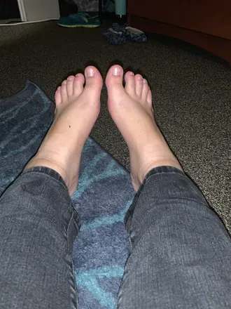OnlyFans account  feetdezires avatar 1