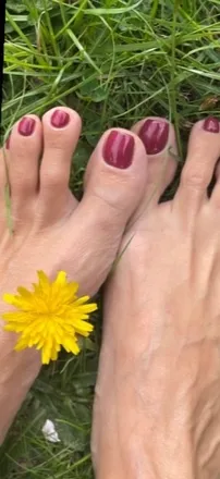 OnlyFans cuenta flirtytoe18 header 2
