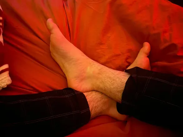 OnlyFans cuenta boymanfeet header 2