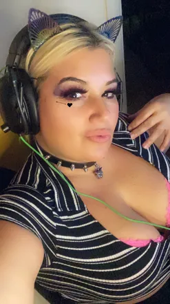 OnlyFans cuenta hotwifemeg header 2