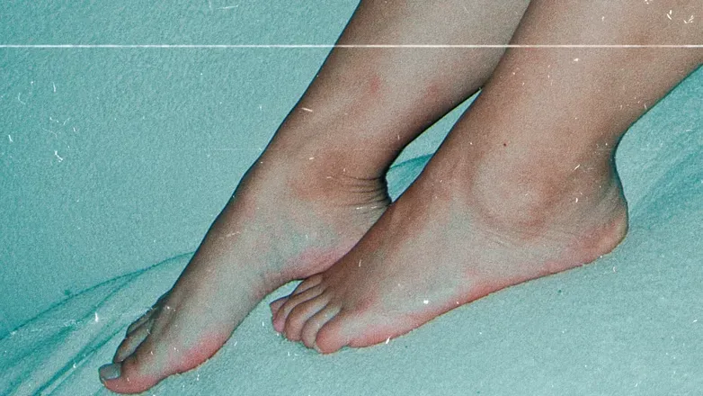 OnlyFans cuenta asianfootslave header 2