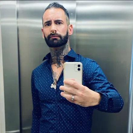 OnlyFans account  tomhopenbot avatar 1