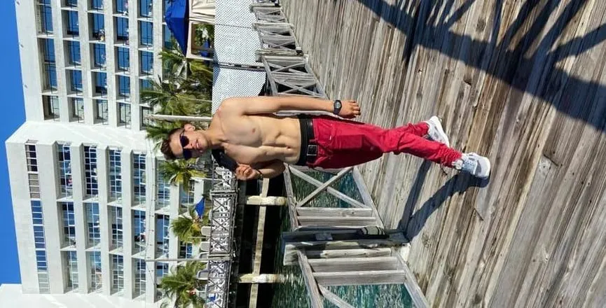 OnlyFans cuenta david.car99 header 2