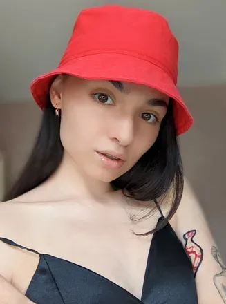 OnlyFans cuenta elmira_free avatar 1