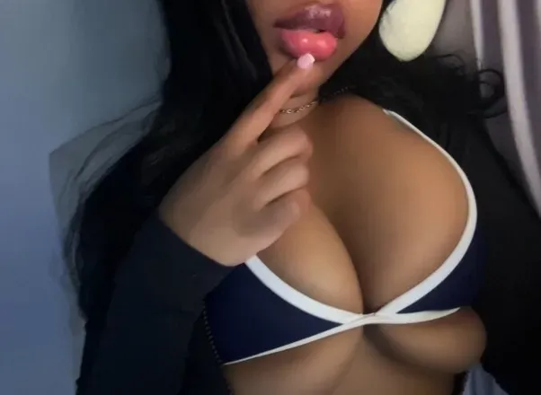 OnlyFans account  yunasburner avatar 1