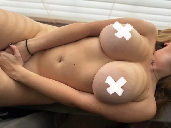 OnlyFans account  monafaith header 2