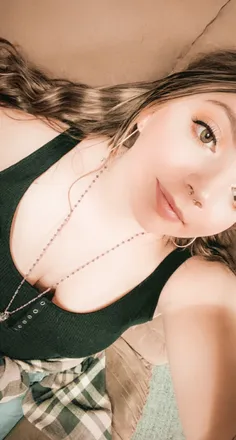 OnlyFans cuenta meggielizabeth header 2