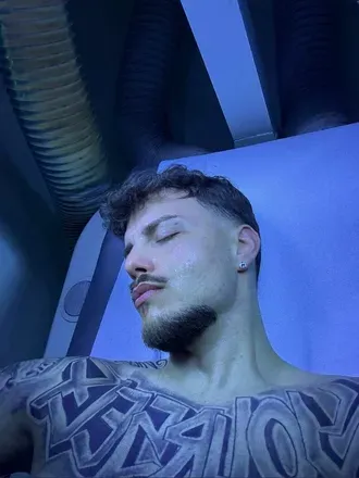 OnlyFans account  c_russo avatar 1