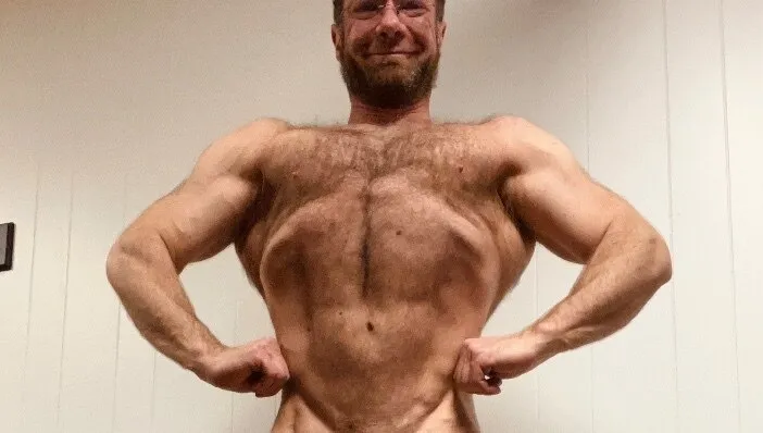 OnlyFans account  musclebullxxx header 2