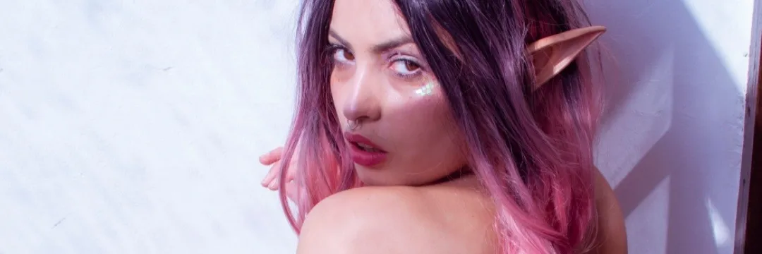 OnlyFans account  hardcandy29 header 2