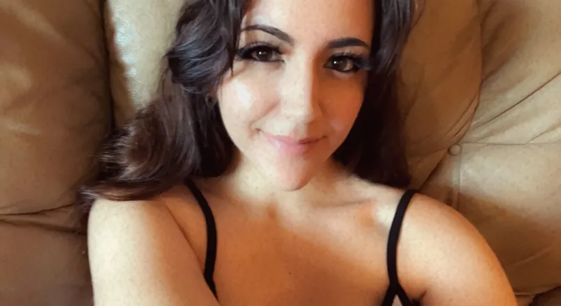 OnlyFans cuenta emily0066 header 2