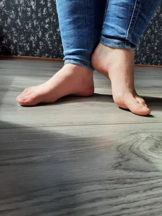 OnlyFans cuenta photofeetqueen header 2