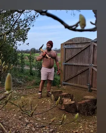 OnlyFans cuenta chainsaw-tommy avatar 1
