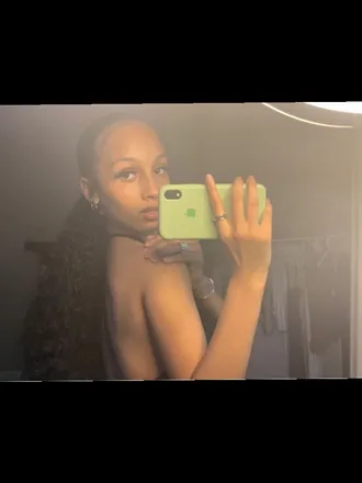OnlyFans account  fclyatt header 2