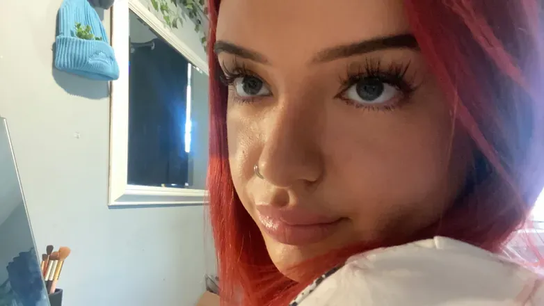 OnlyFans account  xxtillyx header 2