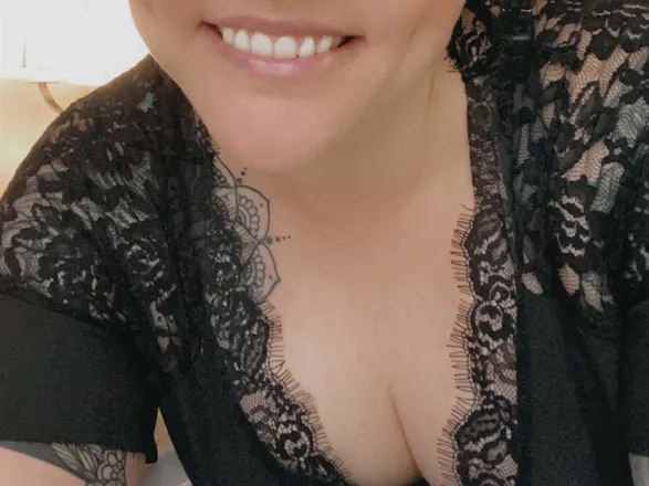 OnlyFans cuenta tattedandcurved header 2