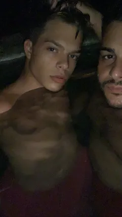 OnlyFans cuenta vestro header 2
