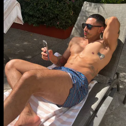 OnlyFans account  linoivan09 header 2