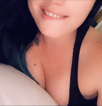 OnlyFans cuenta smalltownariana avatar 1