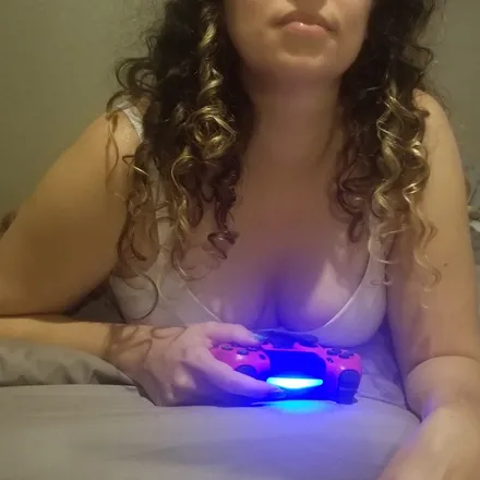 OnlyFans cuenta glitterygamergirl header 2