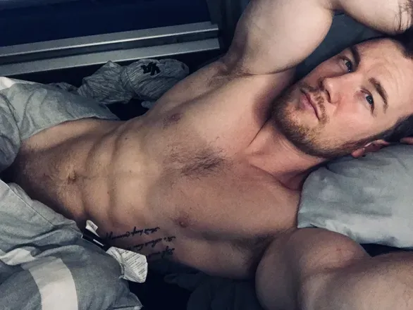 OnlyFans account  thecapt88 header 2