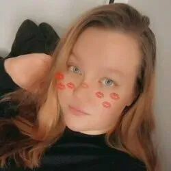OnlyFans cuenta selfmademadi avatar 1