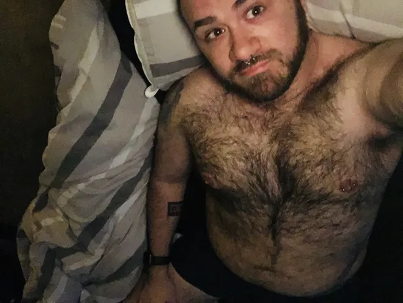 OnlyFans account  bearitch header 2