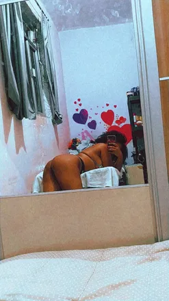 OnlyFans cuenta lorenapierce header 2