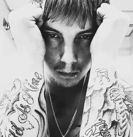 OnlyFans cuenta lockmeupp header 2