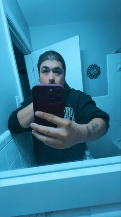 OnlyFans cuenta v1bezz.0nly avatar 1