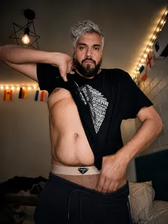 OnlyFans account  ticherelis avatar 1