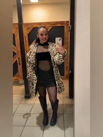 OnlyFans account  kkluvs02 header 2